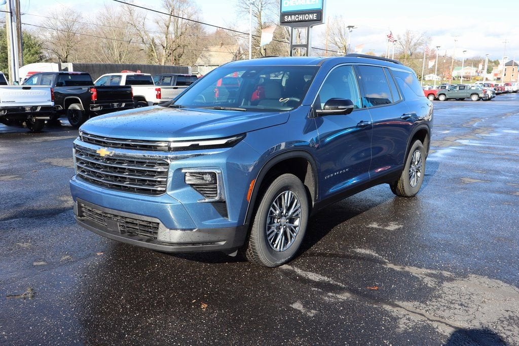 2025 Chevrolet Traverse LT