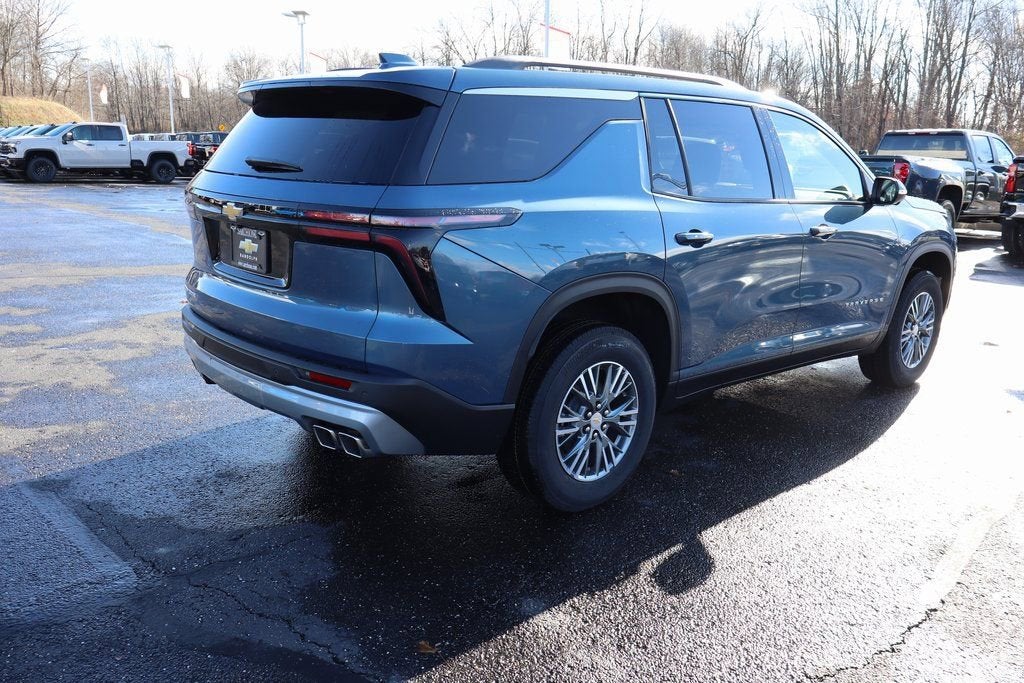 2025 Chevrolet Traverse LT