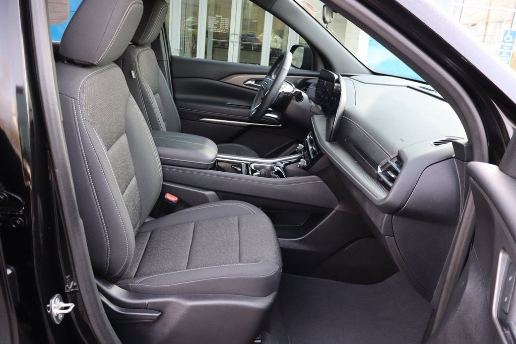 2024 Chevrolet Traverse LS