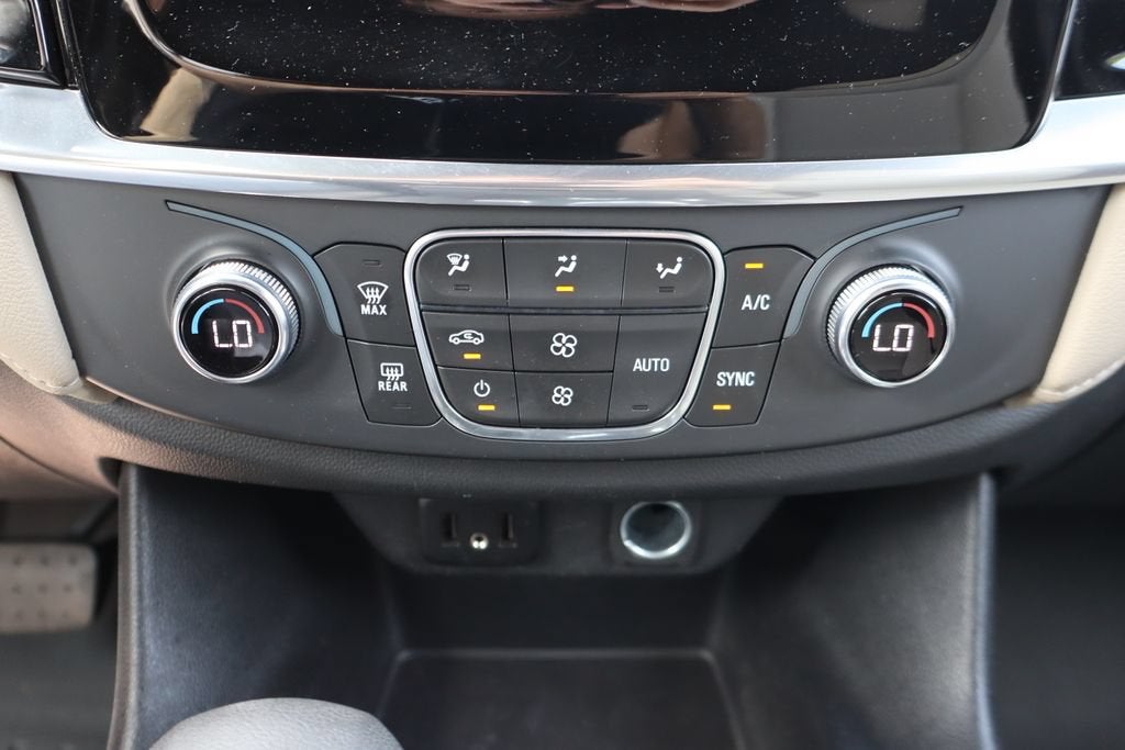2022 Chevrolet Traverse LS
