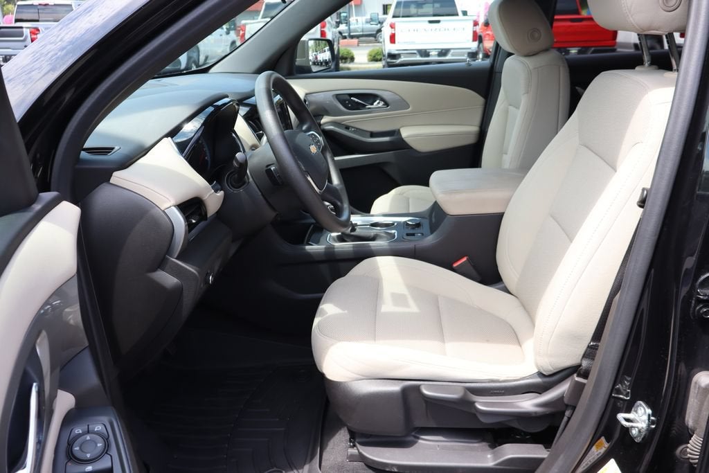 2022 Chevrolet Traverse LS