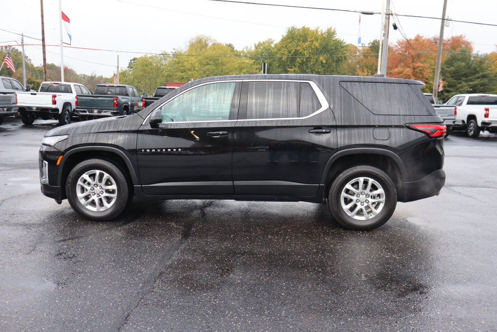 2023 Chevrolet Traverse LS