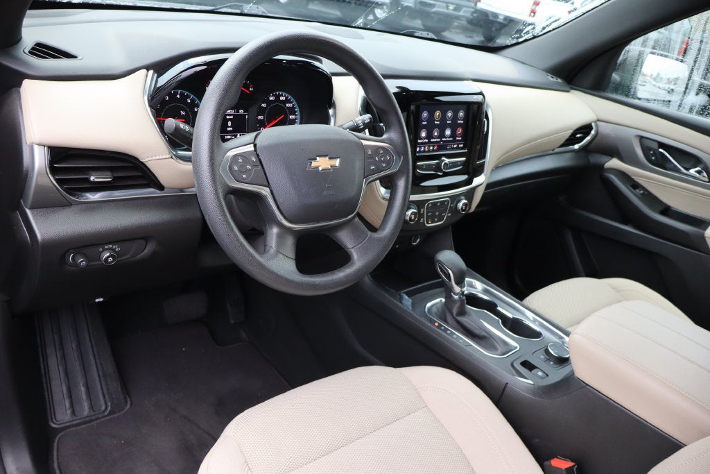 2023 Chevrolet Traverse LS
