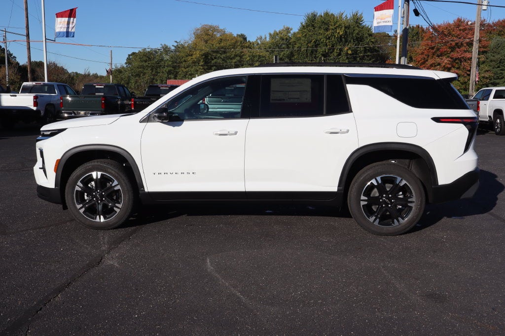 2027 Chevrolet Traverse LT