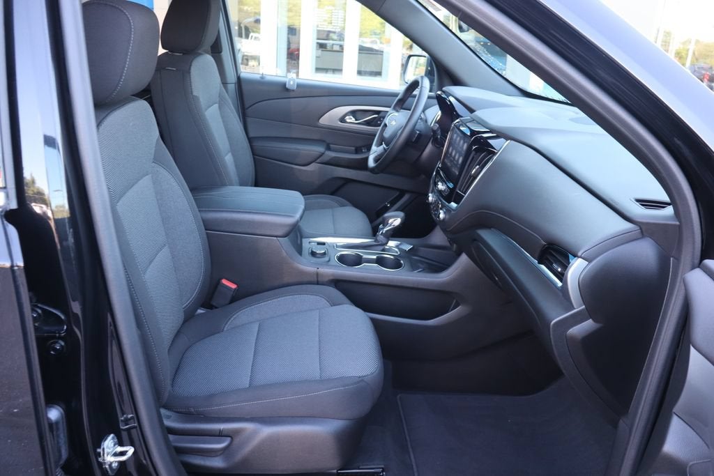 2023 Chevrolet Traverse LT