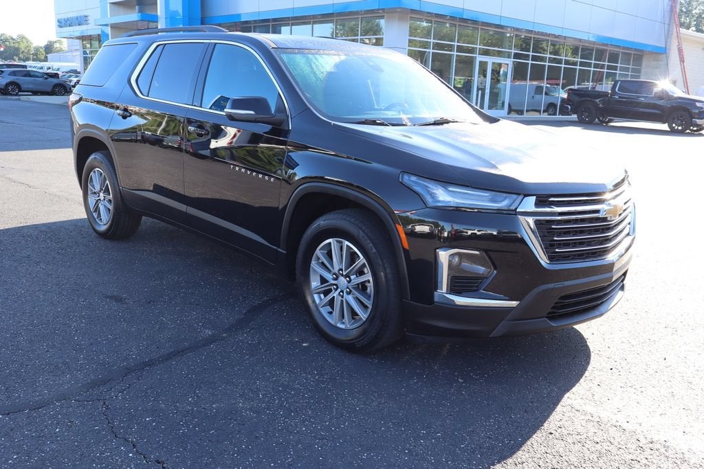 2023 Chevrolet Traverse LT