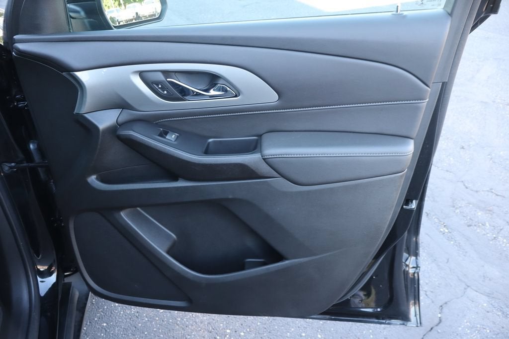 2023 Chevrolet Traverse LT