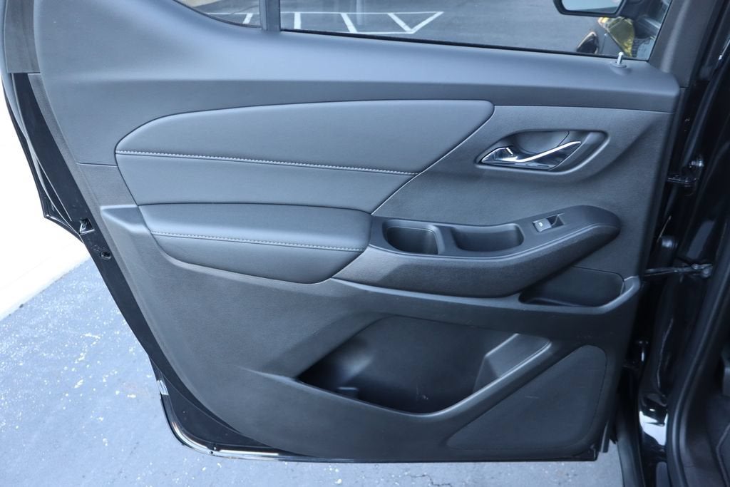 2023 Chevrolet Traverse LT