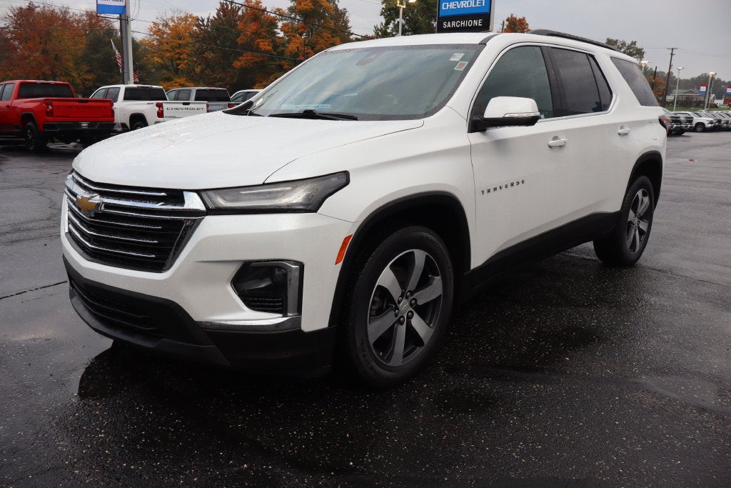 2023 Chevrolet Traverse LT Leather