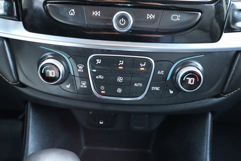 2021 Chevrolet Traverse LT Leather