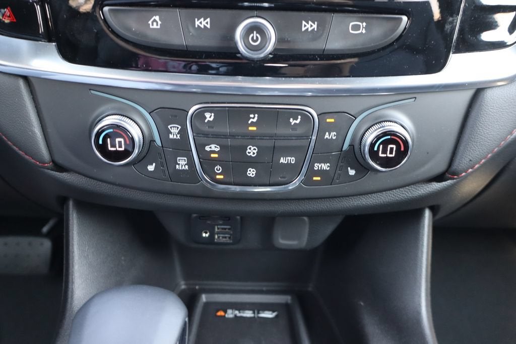 2023 Chevrolet Traverse Base