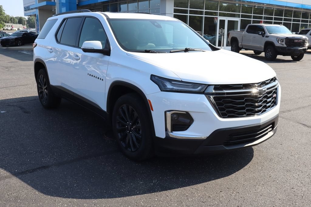 2023 Chevrolet Traverse Base