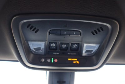 2023 Chevrolet Traverse Base
