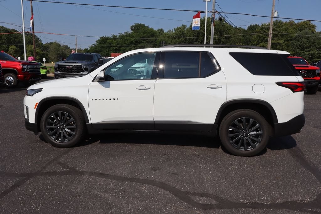 2023 Chevrolet Traverse Base