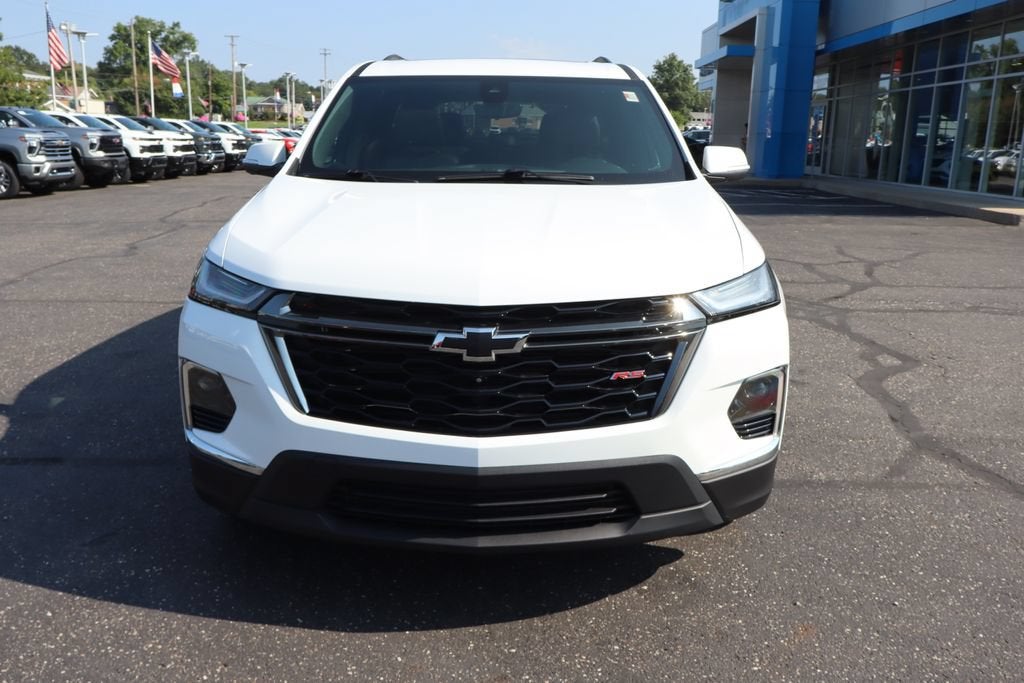 2023 Chevrolet Traverse Base