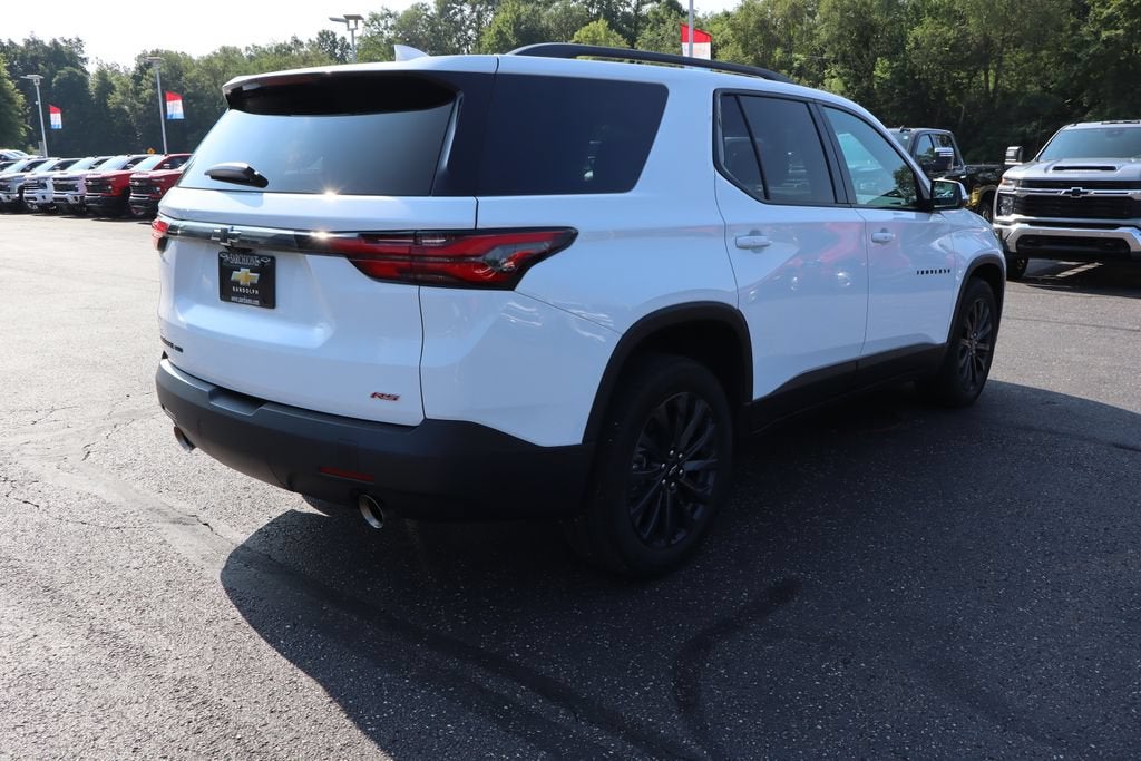 2023 Chevrolet Traverse Base