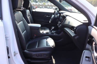 2023 Chevrolet Traverse Base