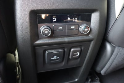 2023 Chevrolet Traverse Base