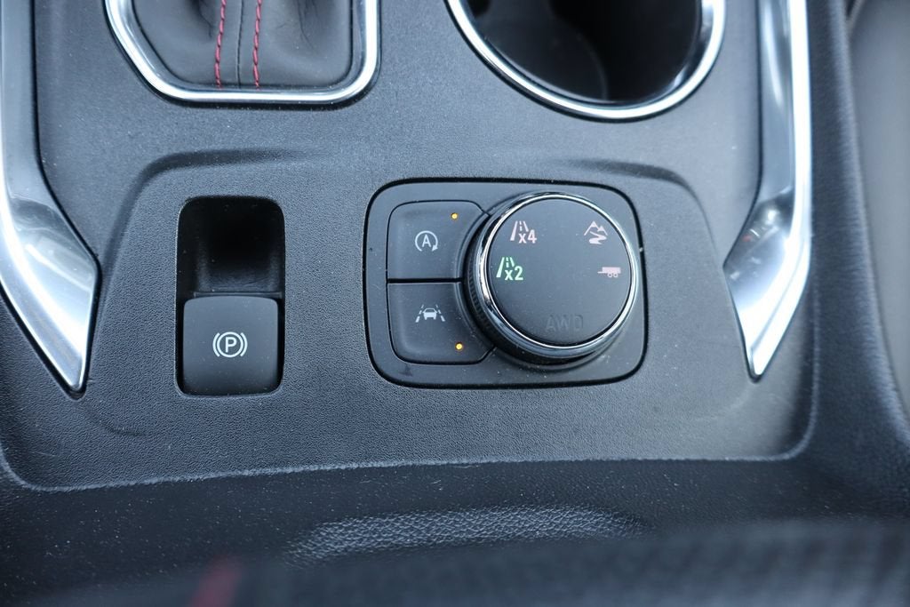 2023 Chevrolet Traverse Base