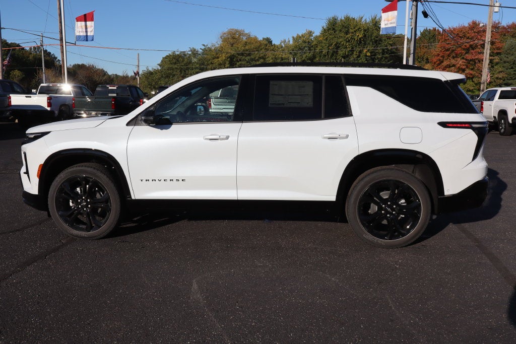 2027 Chevrolet Traverse RS