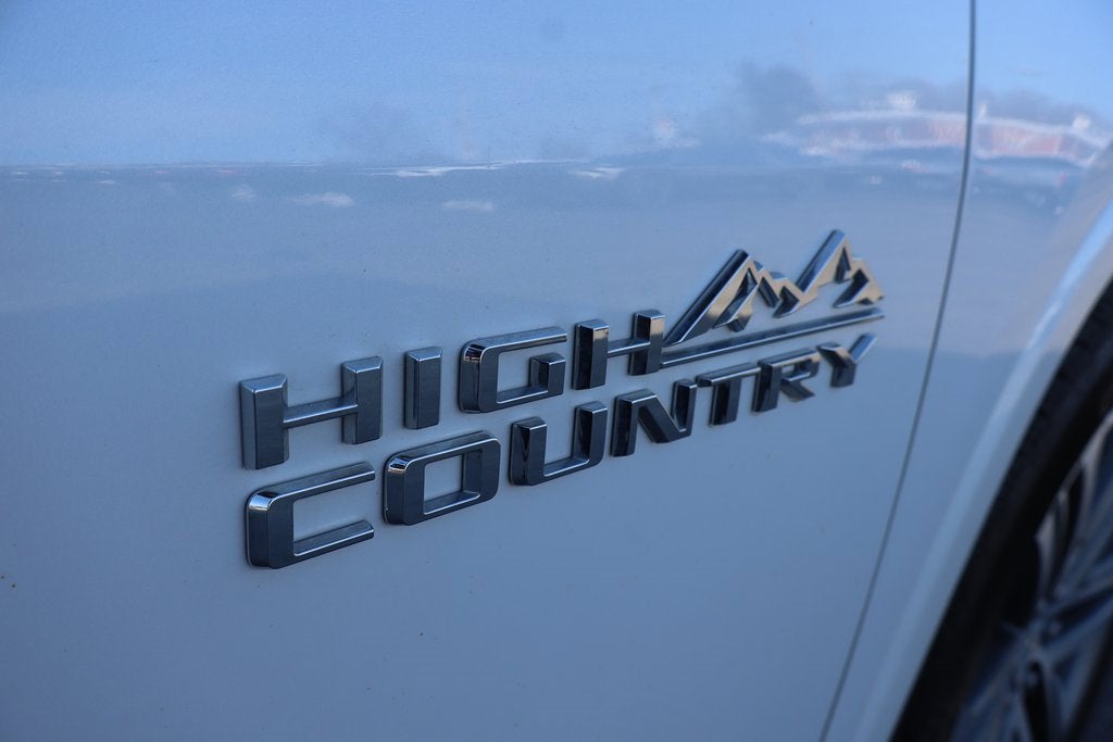 2023 Chevrolet Traverse High Country