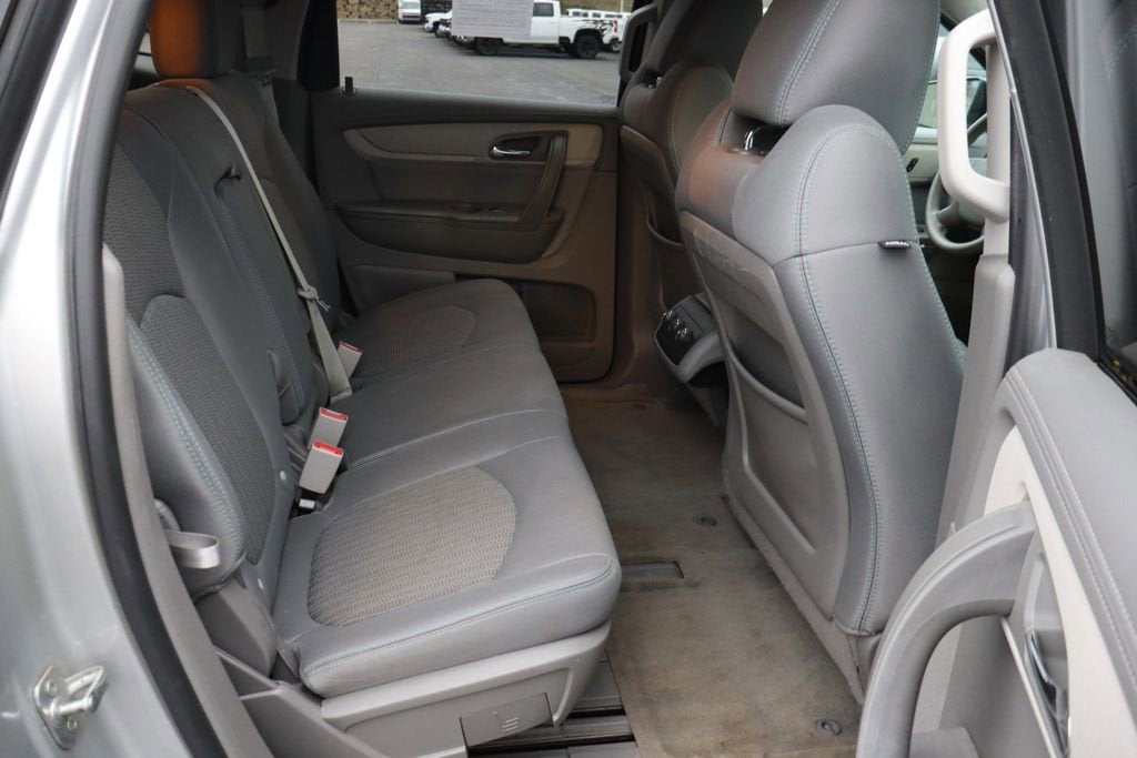 2017 Chevrolet Traverse LS