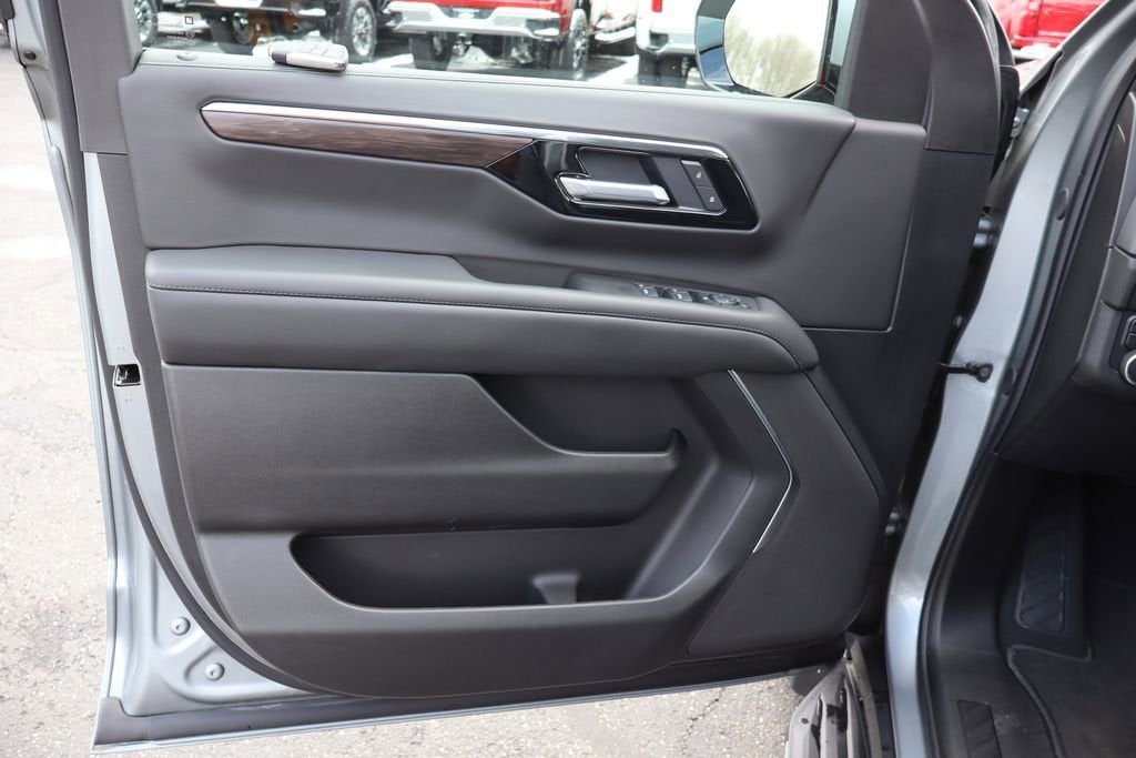 2025 Chevrolet Tahoe LS