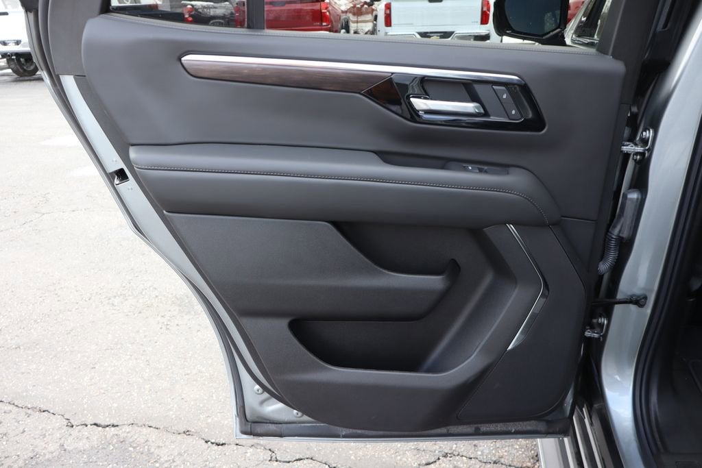 2025 Chevrolet Tahoe LS