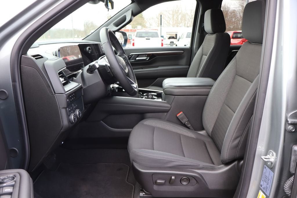 2025 Chevrolet Tahoe LS