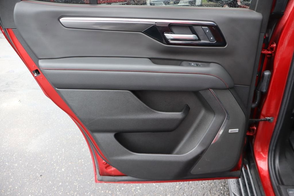 2025 Chevrolet Tahoe RST