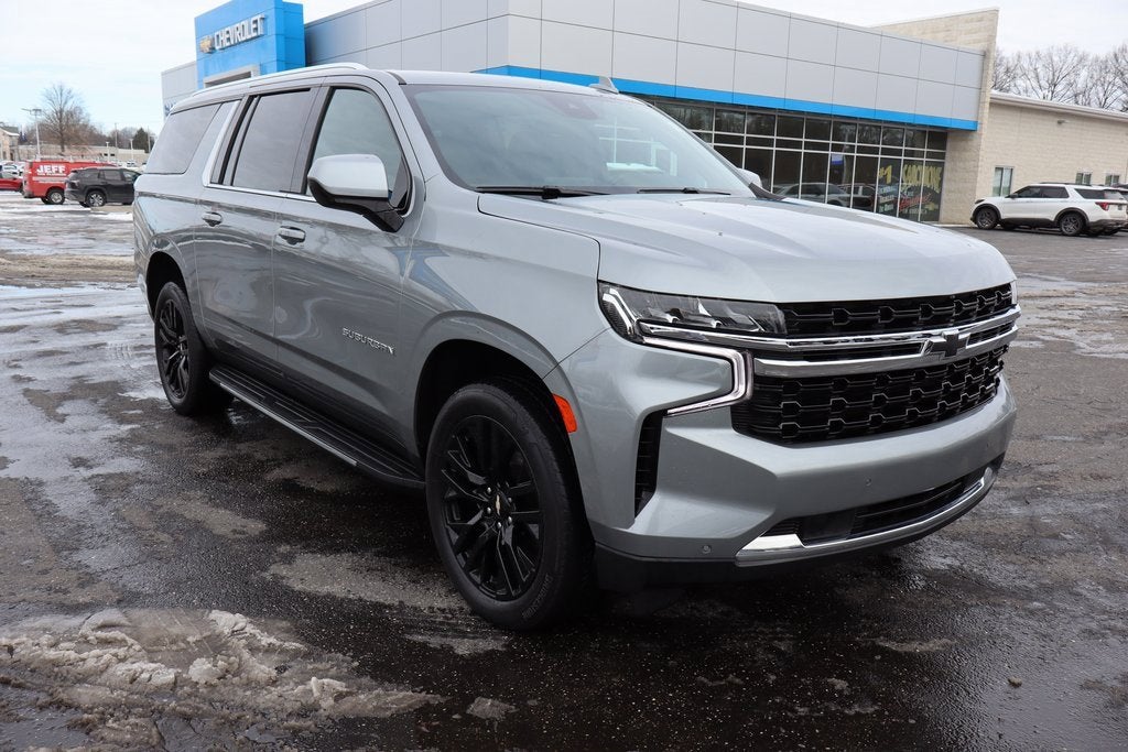 2023 Chevrolet Suburban LS