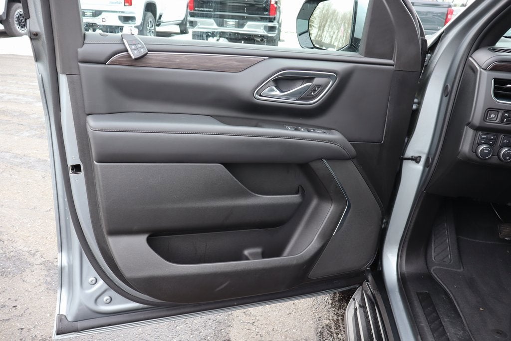 2023 Chevrolet Suburban LS