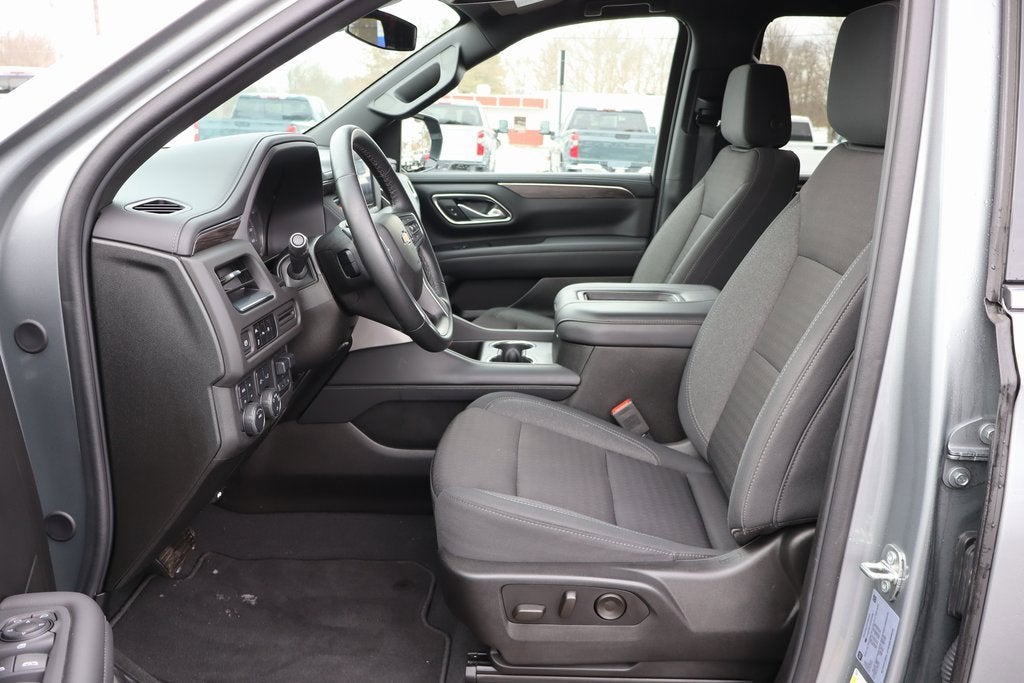 2023 Chevrolet Suburban LS