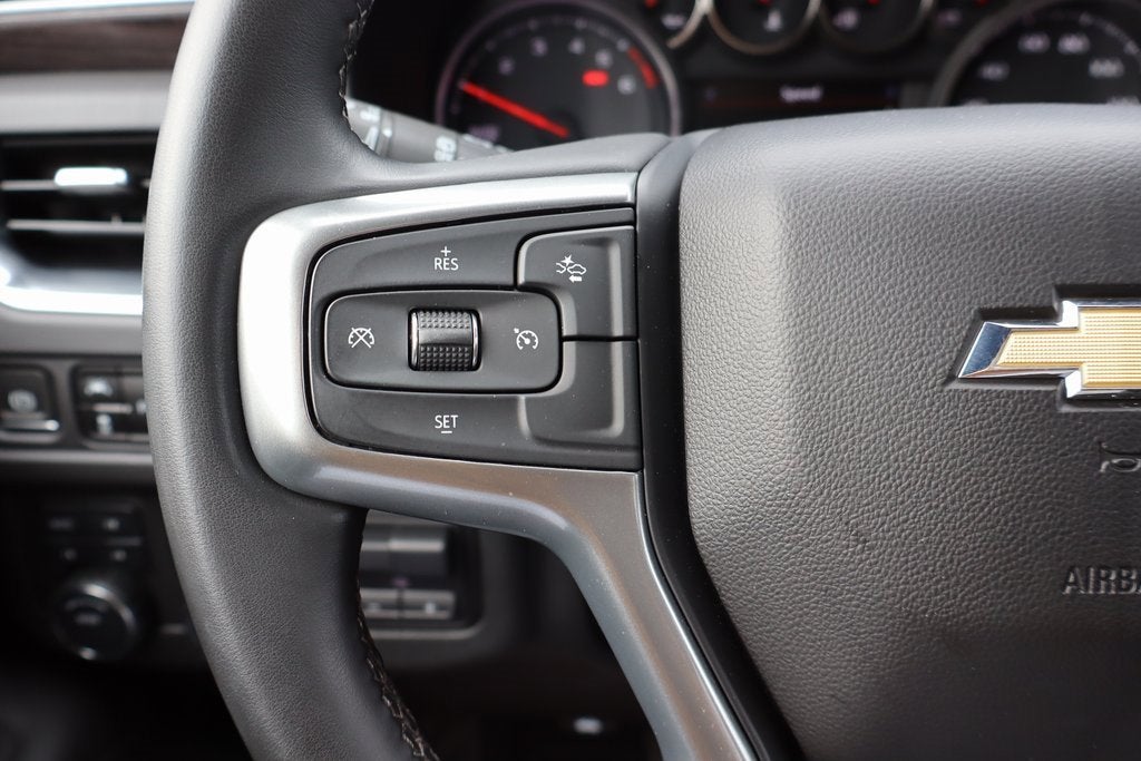 2023 Chevrolet Suburban LS