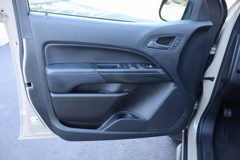 2022 GMC Canyon AT4 - Cloth