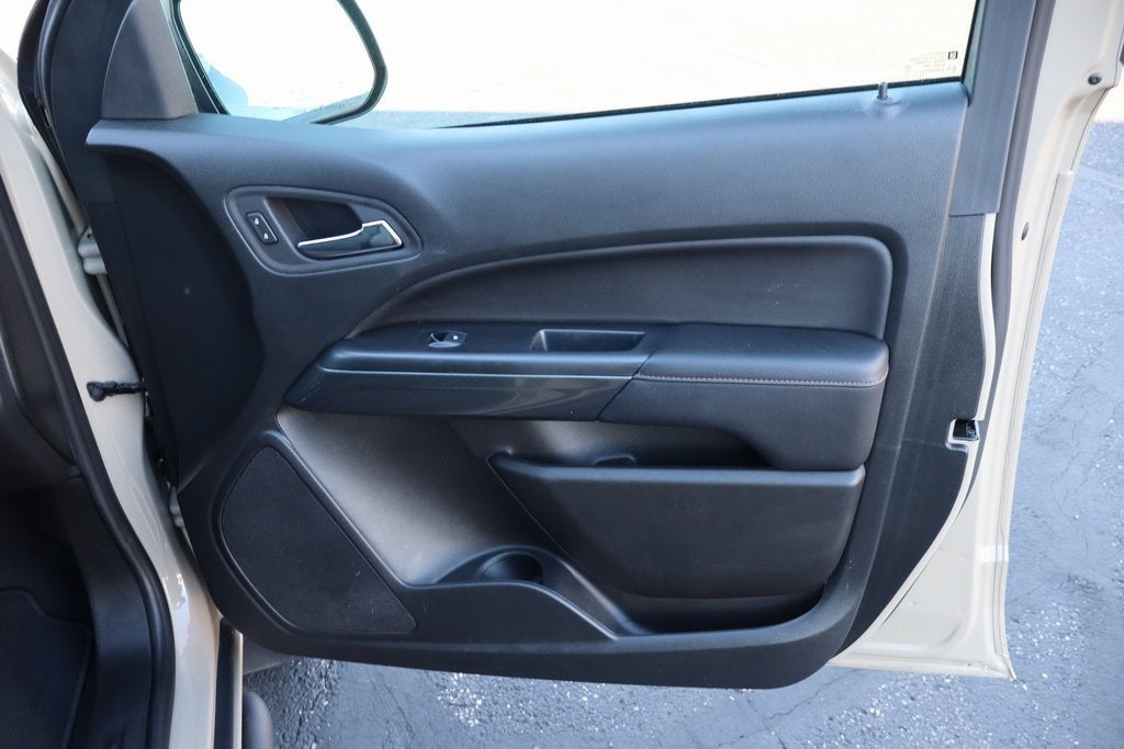 2022 GMC Canyon AT4 - Cloth