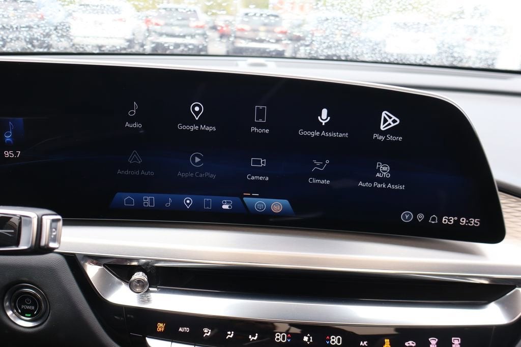 2024 Cadillac LYRIQ Sport