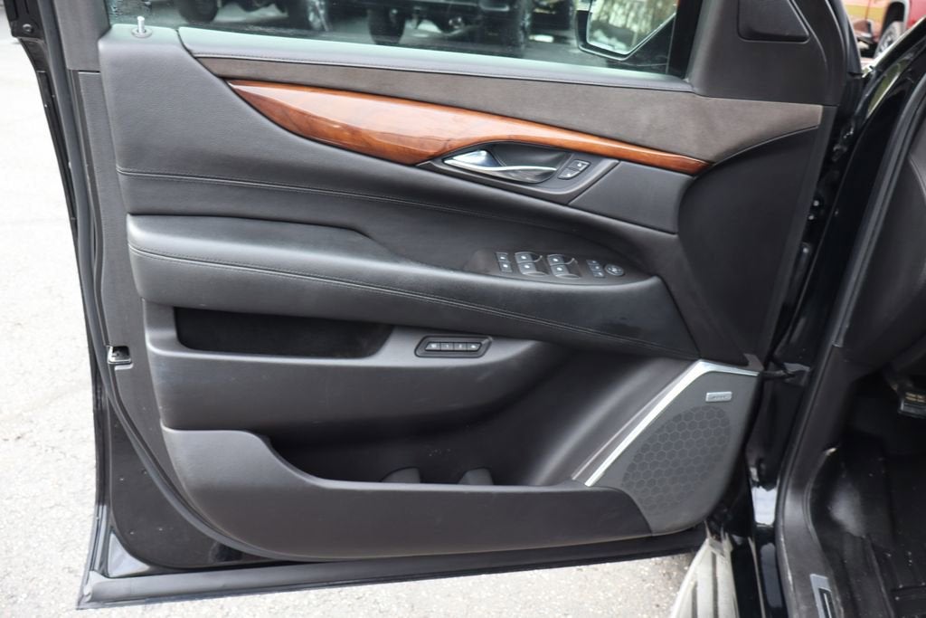 2016 Cadillac Escalade ESV Luxury