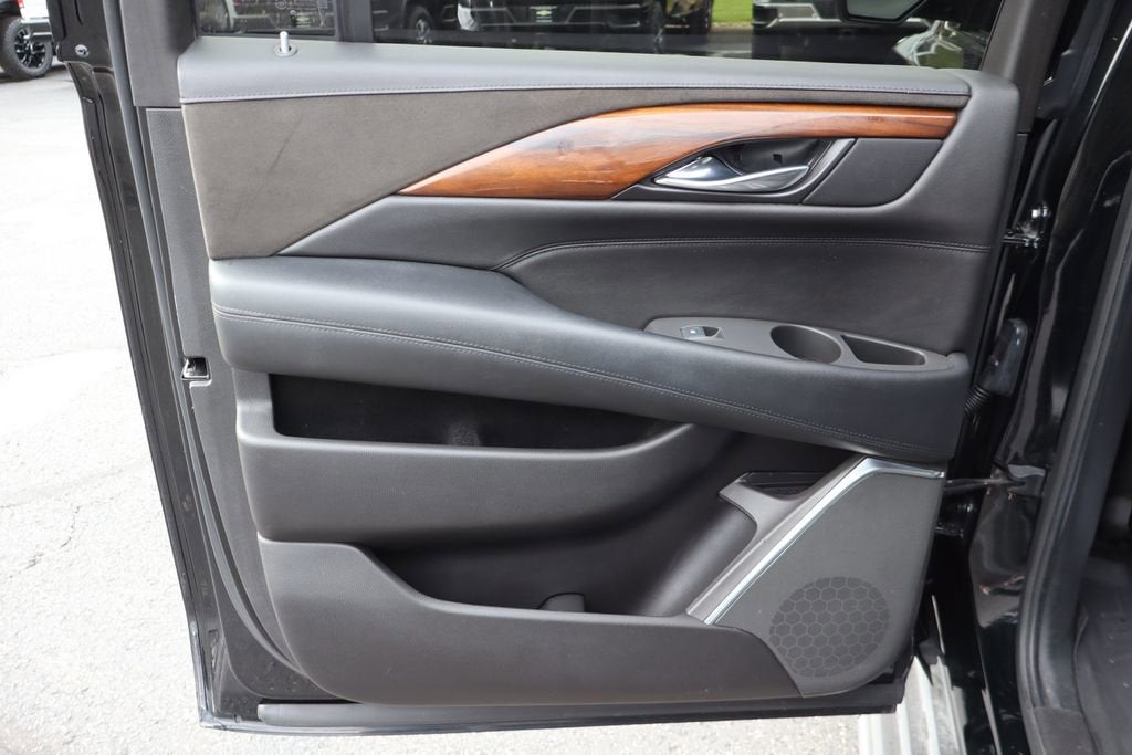 2016 Cadillac Escalade ESV Luxury