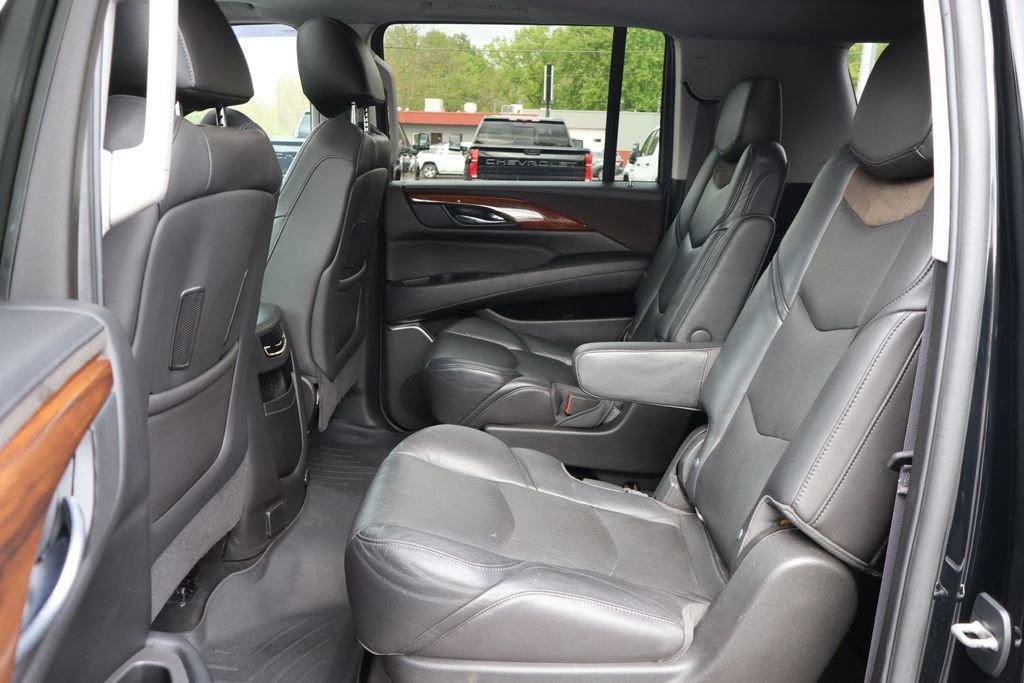 2016 Cadillac Escalade ESV Luxury
