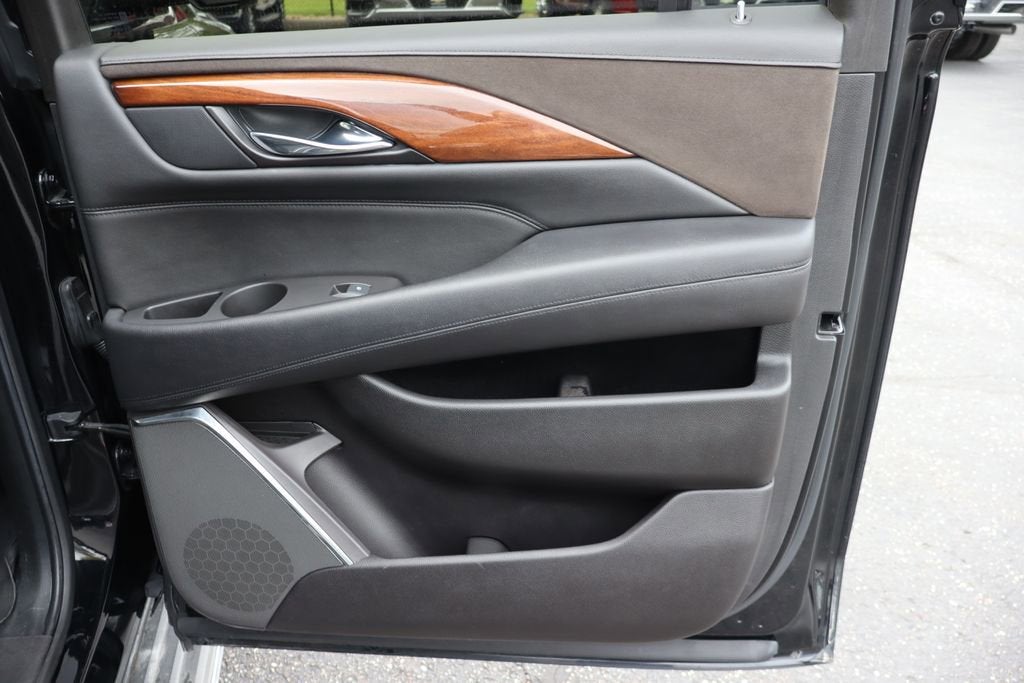 2016 Cadillac Escalade ESV Luxury