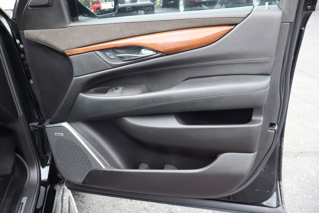 2016 Cadillac Escalade ESV Luxury