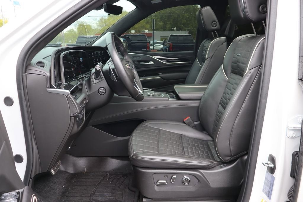 2024 Cadillac Escalade ESV AWD V-Series