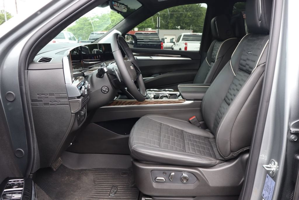 2026 Cadillac Escalade Platinum Luxury