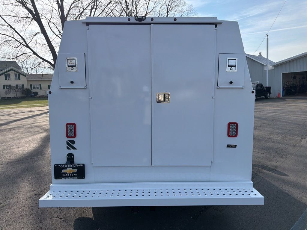 2025 Chevrolet Express Cutaway 3500 1WT