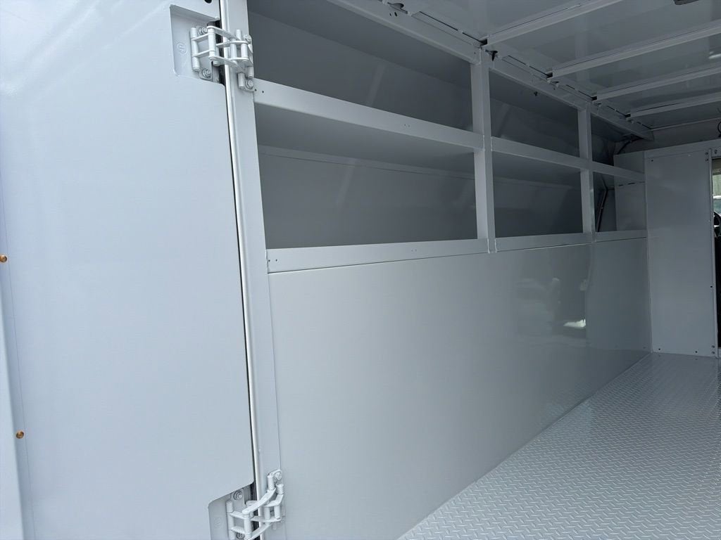 2026 Chevrolet Express Cutaway 3500 1WT