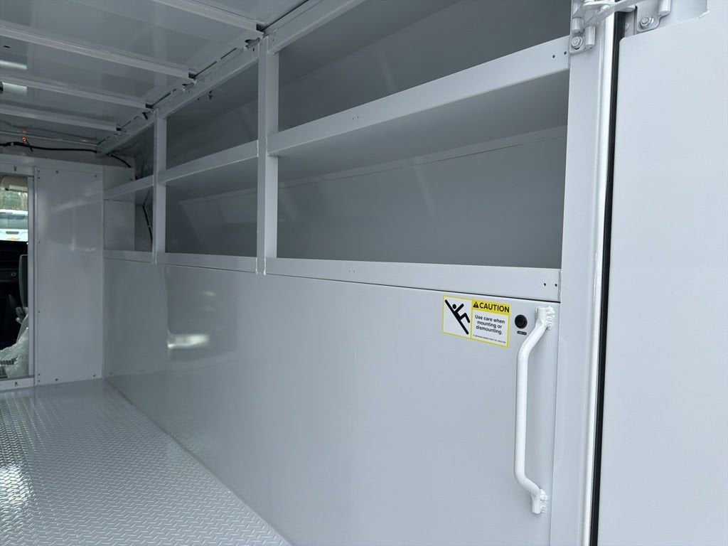 2026 Chevrolet Express Cutaway 3500 1WT