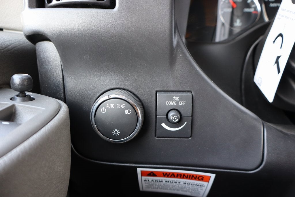 2026 Chevrolet Express Cutaway 3500 1WT