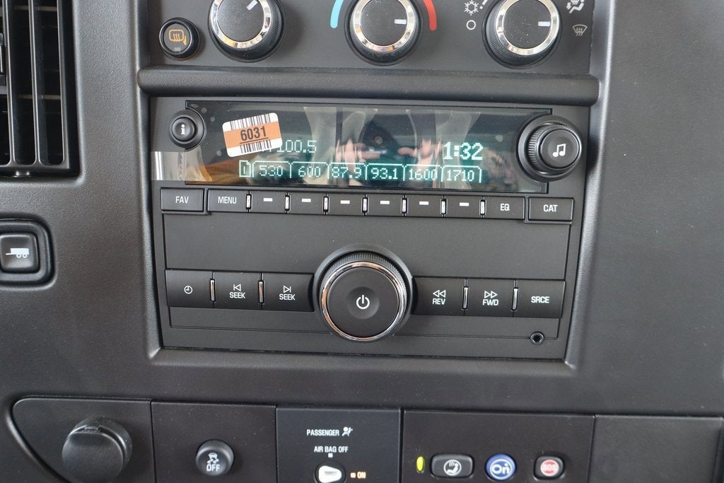 2026 Chevrolet Express Cutaway 3500 1WT