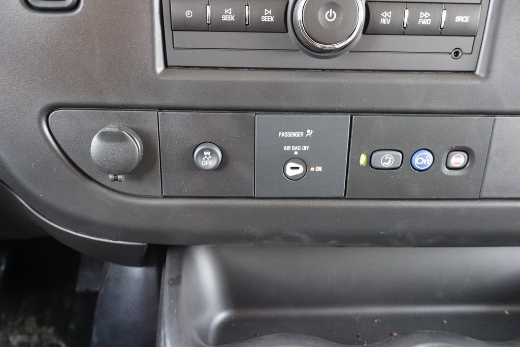 2026 Chevrolet Express Cutaway 3500 1WT